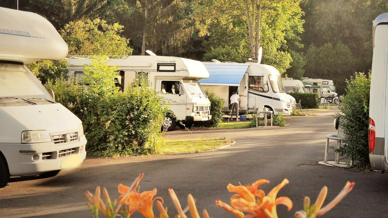 Camping Paris Beau Village Villiers-sur-Orge Exterior foto