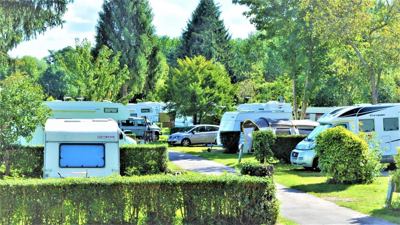 Camping Paris Beau Village Villiers-sur-Orge Exterior foto